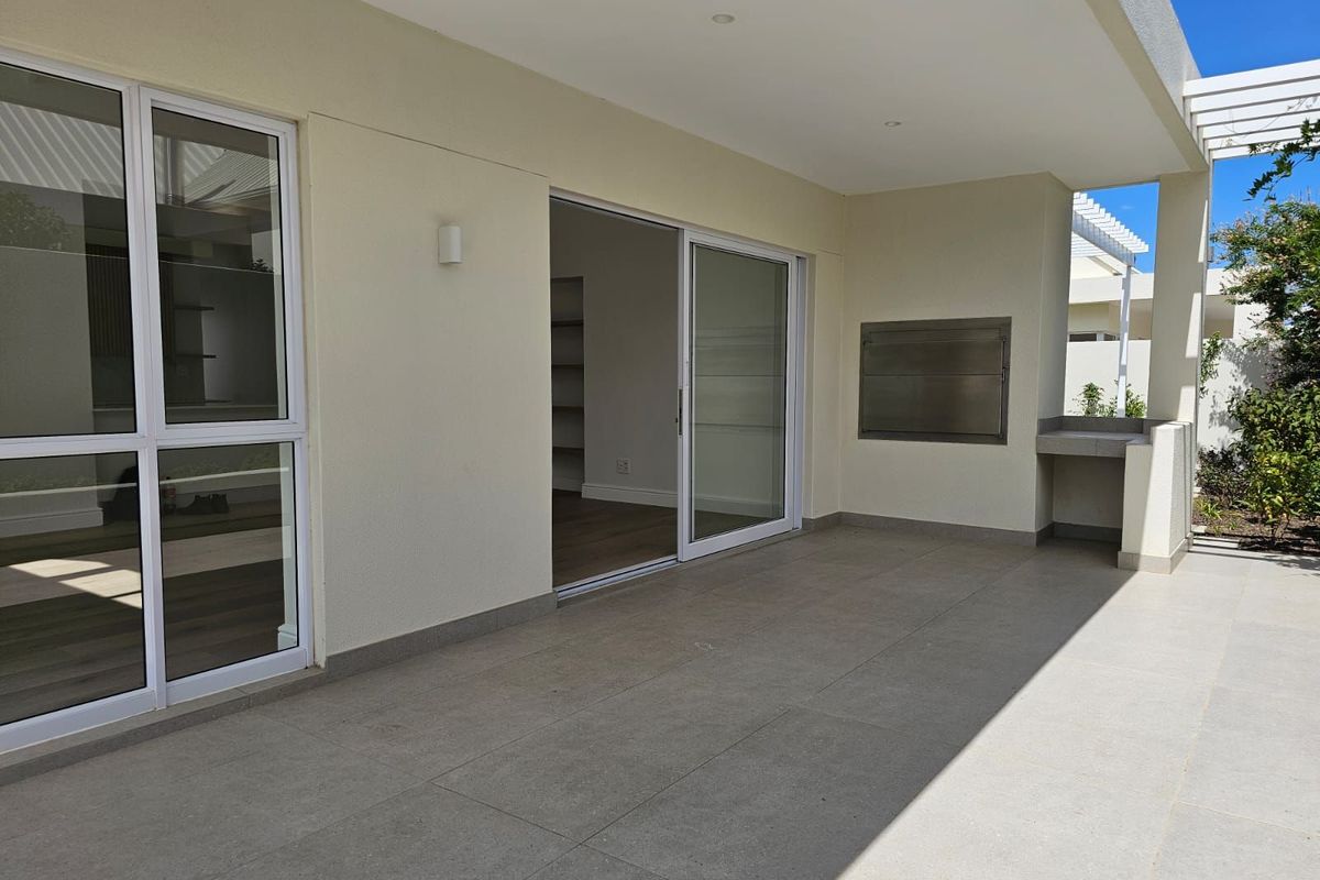 House For Sale in Glenwood - Photo 5