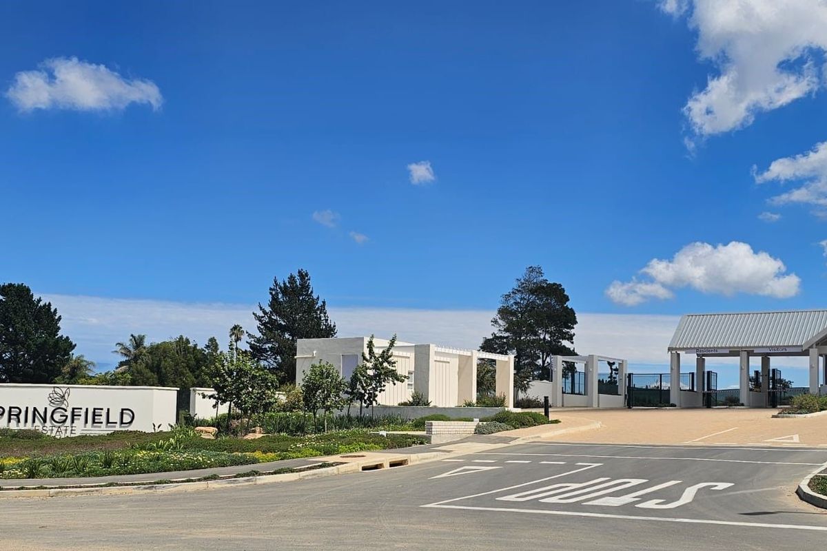 House For Sale in Glenwood - Photo 2