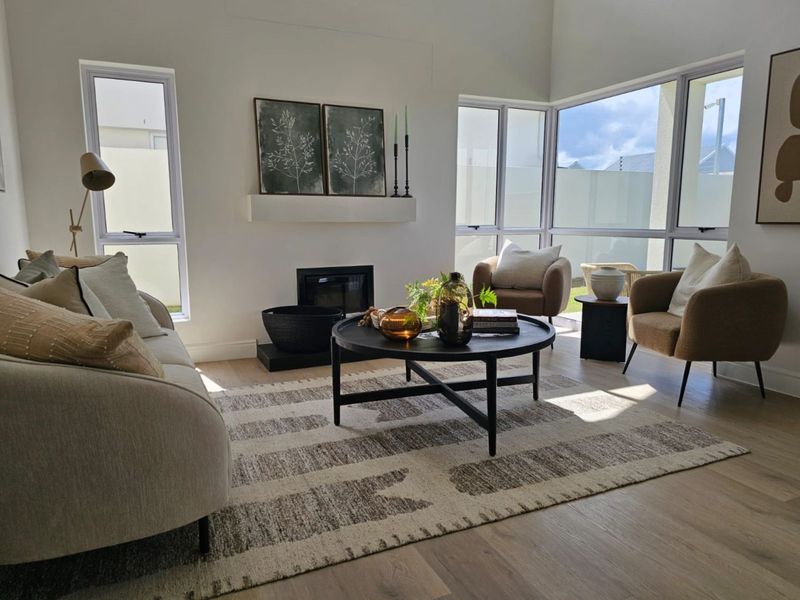 House For Sale in Glenwood - Photo 5