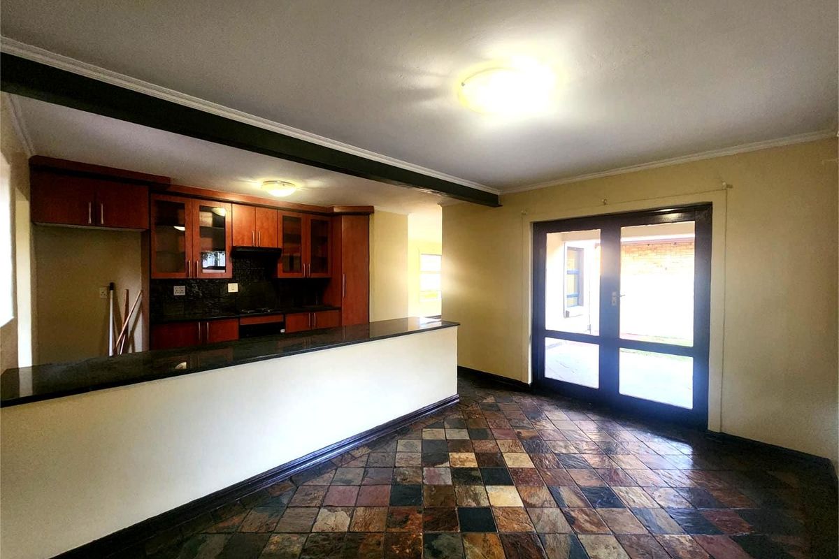 House For Sale in Amberfield - Photo 3