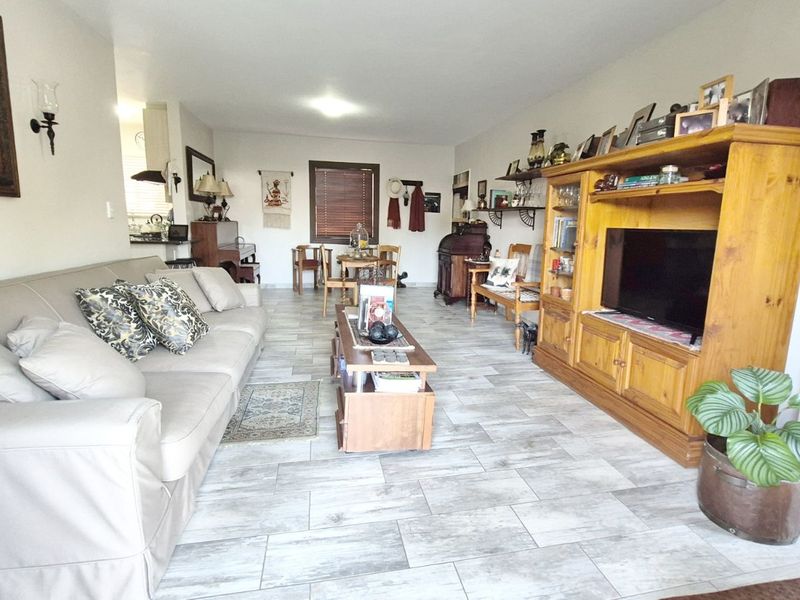 Apartment For Sale in Rietvalleirand - Photo 9