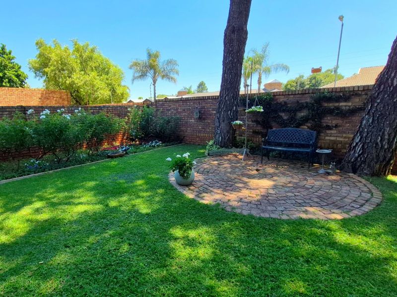 Apartment For Sale in Rietvalleirand - Photo 4