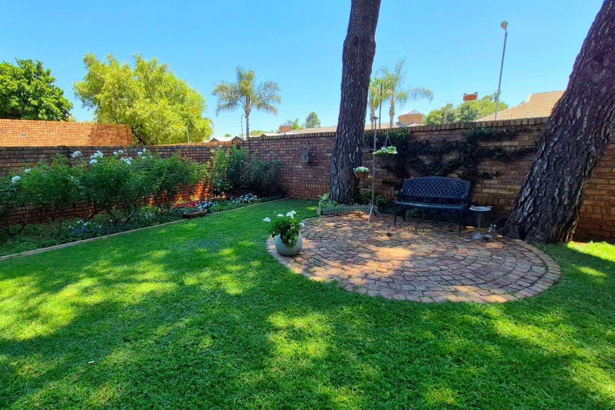 Apartment For Sale in Rietvalleirand - Photo 4