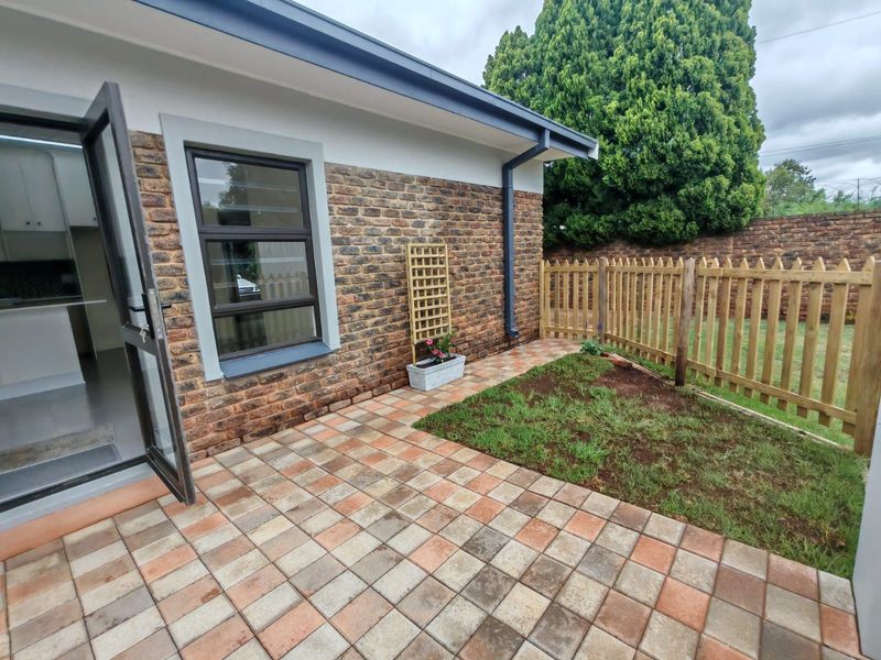 Apartment To Rent in Lyttelton Manor - Photo 2