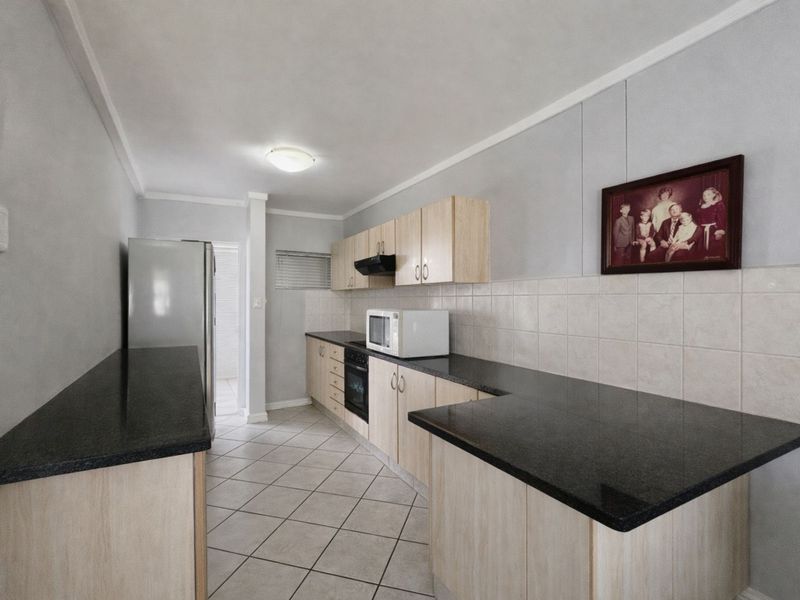 Apartment For Sale in Reebok - Photo 3