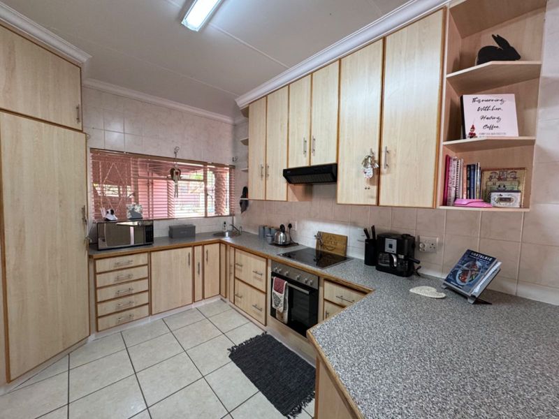 House For Sale in El Toro Park - Photo 7