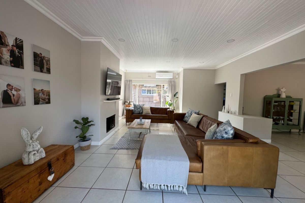 House For Sale in El Toro Park - Photo 3