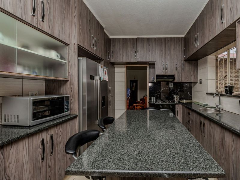 House For Sale in Horison - Photo 8