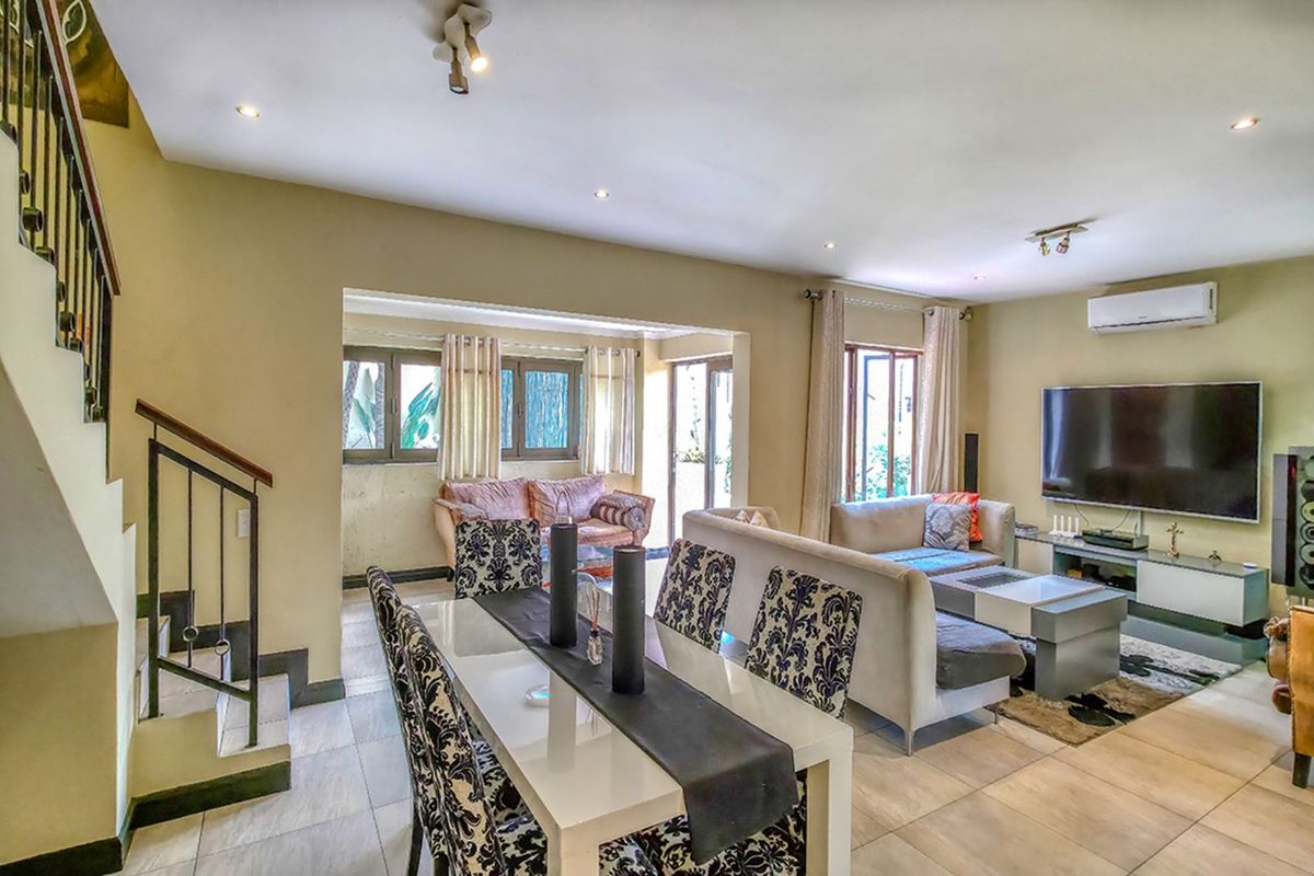 House For Sale in Fourways - Photo 5