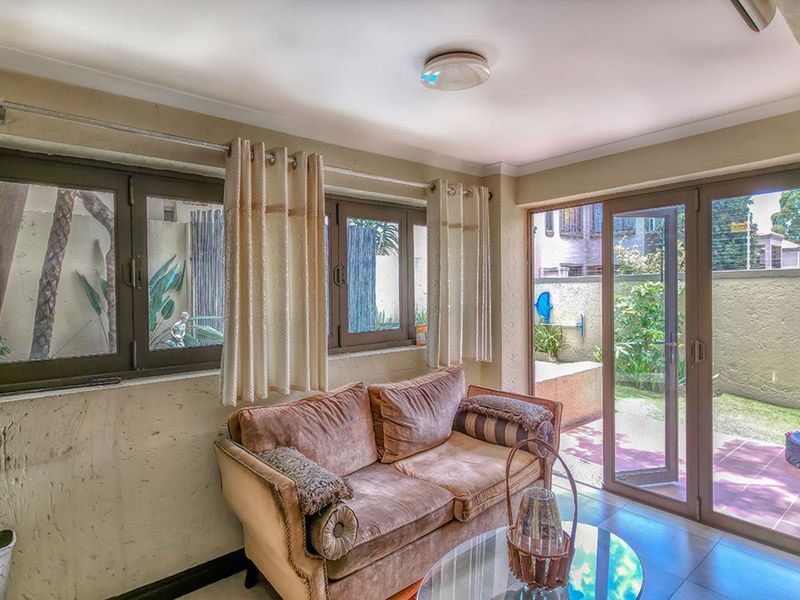 House For Sale in Fourways - Photo 6