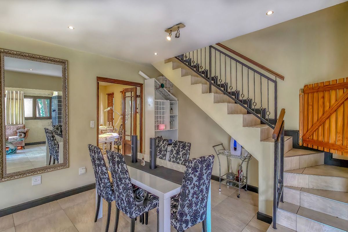 House For Sale in Fourways - Photo 4