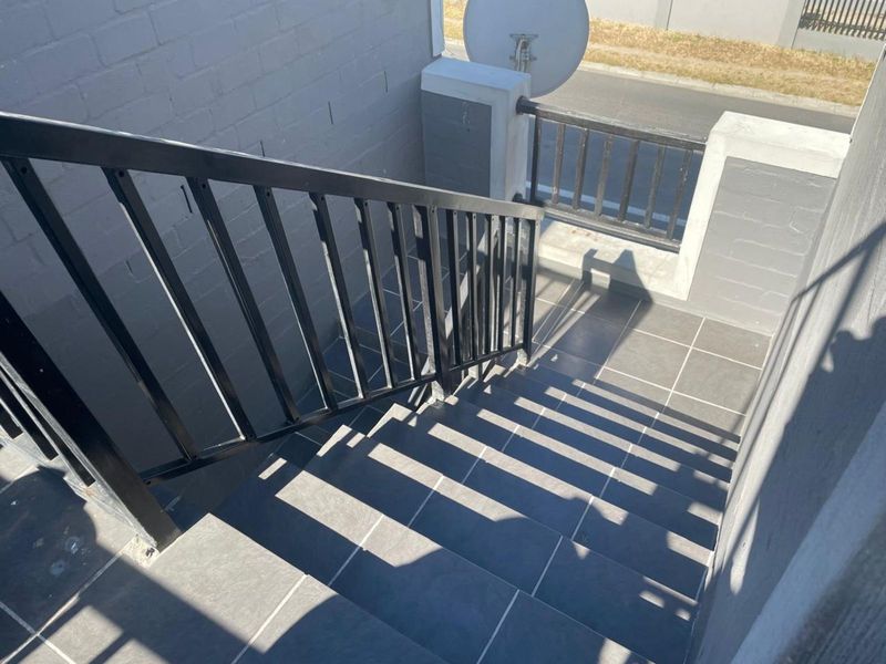 Apartment For Sale in Parklands - Photo 2