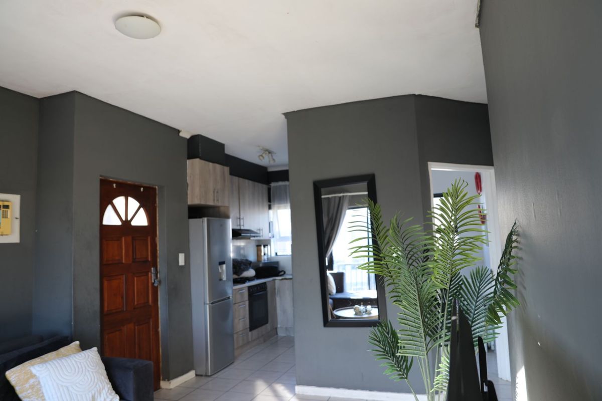 Apartment For Sale in Parklands - Photo 3
