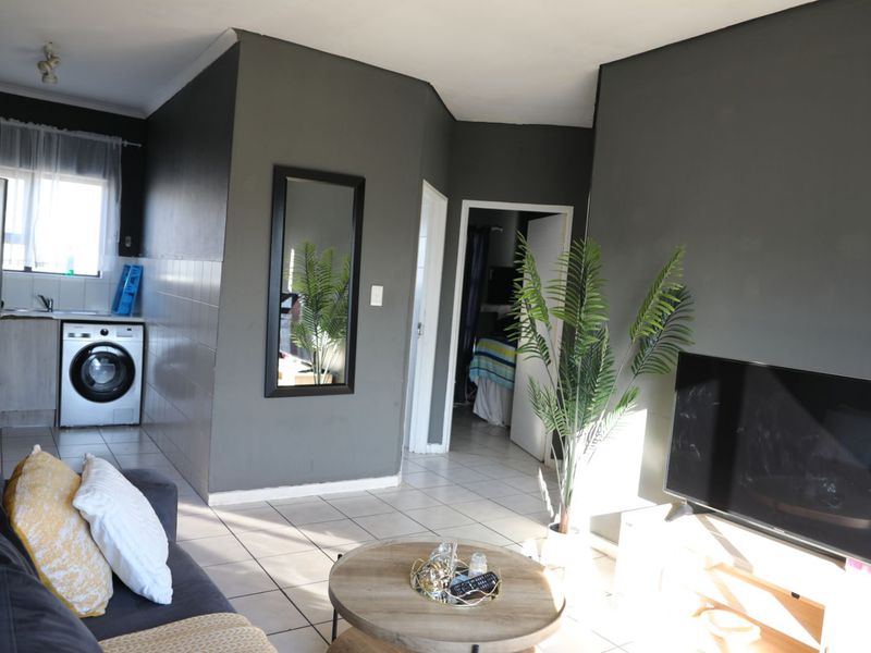 Apartment For Sale in Parklands - Photo 4