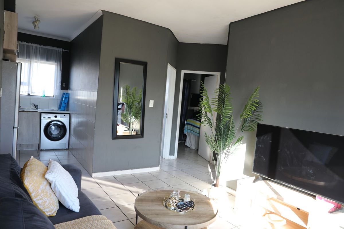 Apartment For Sale in Parklands - Photo 4