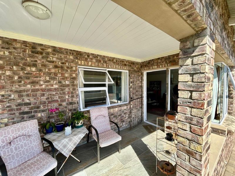 House For Sale in Stilbaai Wes - Photo 2