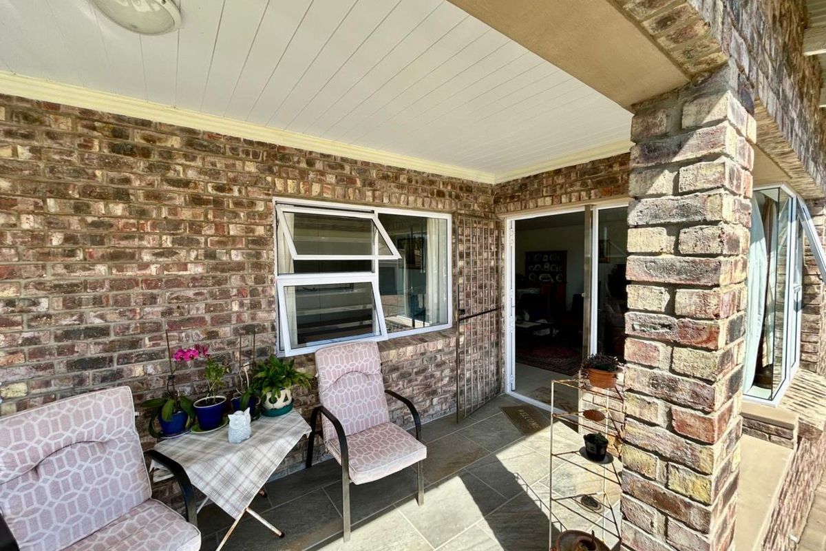 House For Sale in Stilbaai Wes - Photo 2