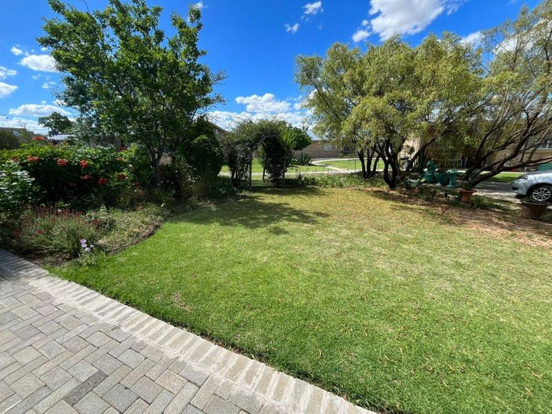 Townhouse For Sale in Marquard Central - Photo 8