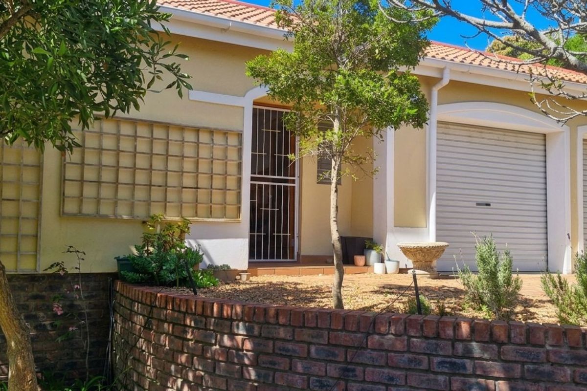 House For Sale in Stilbaai Wes - Photo 2