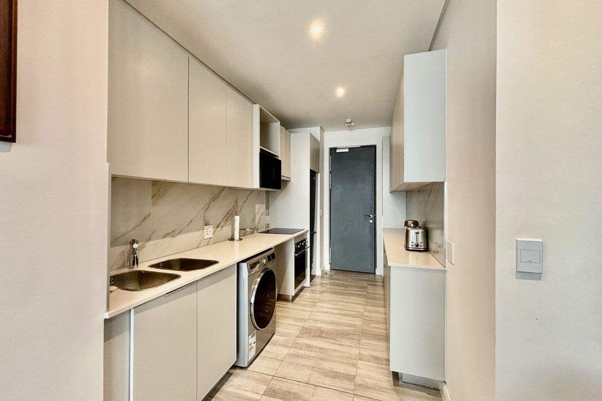 Apartment For Sale in Menlyn - Photo 2