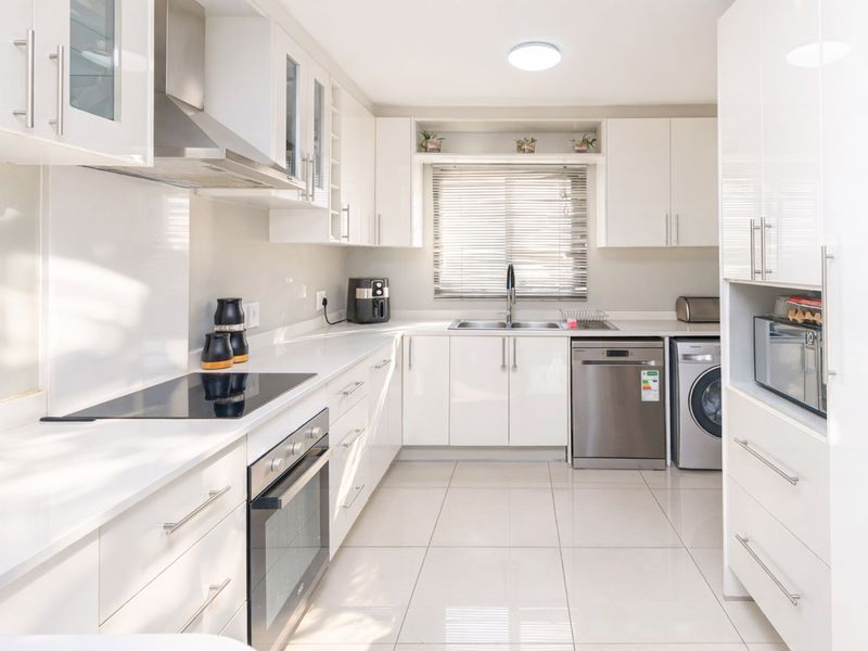 House For Sale in Randpark Ridge - Photo 3