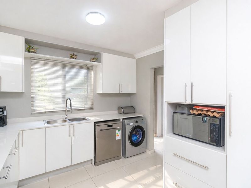 House For Sale in Randpark Ridge - Photo 4