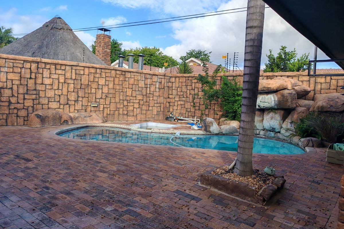 House For Sale in Sterpark - Photo 3