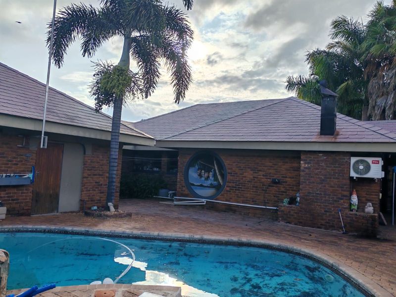 House For Sale in Sterpark - Photo 2