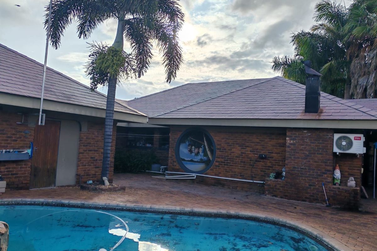 House For Sale in Sterpark - Photo 2