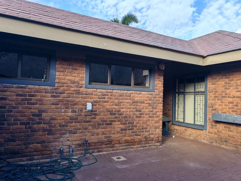House For Sale in Sterpark - Photo 4
