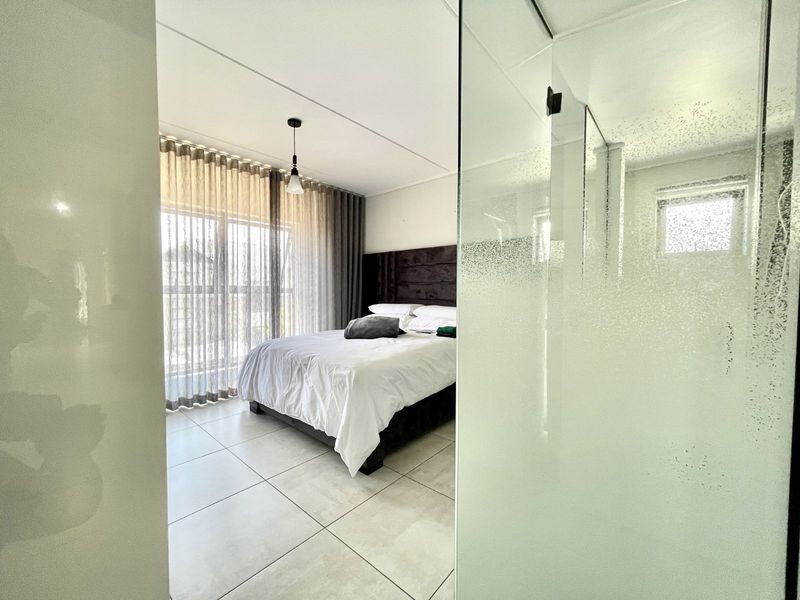 Apartment For Sale in Waterfall - Photo 10