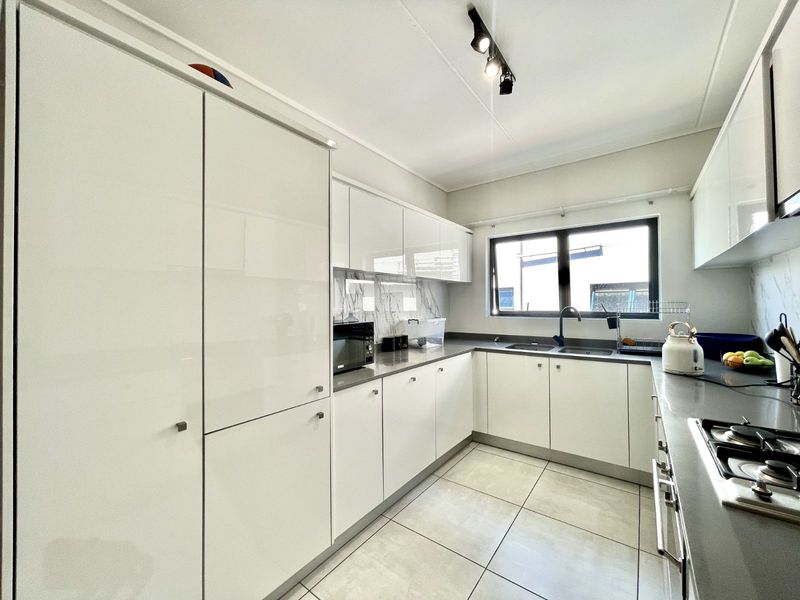 Apartment For Sale in Waterfall - Photo 9