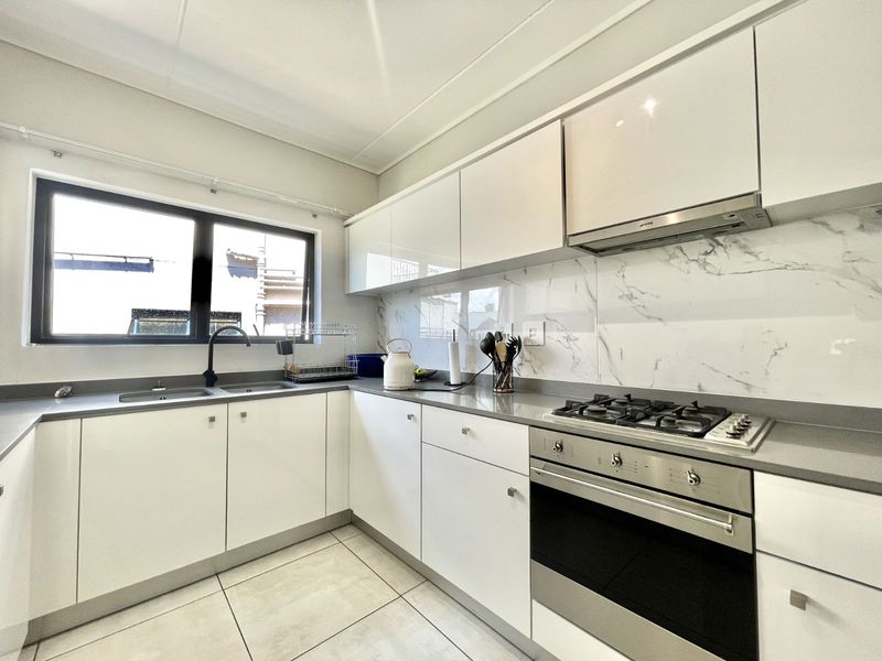 Apartment For Sale in Waterfall - Photo 8