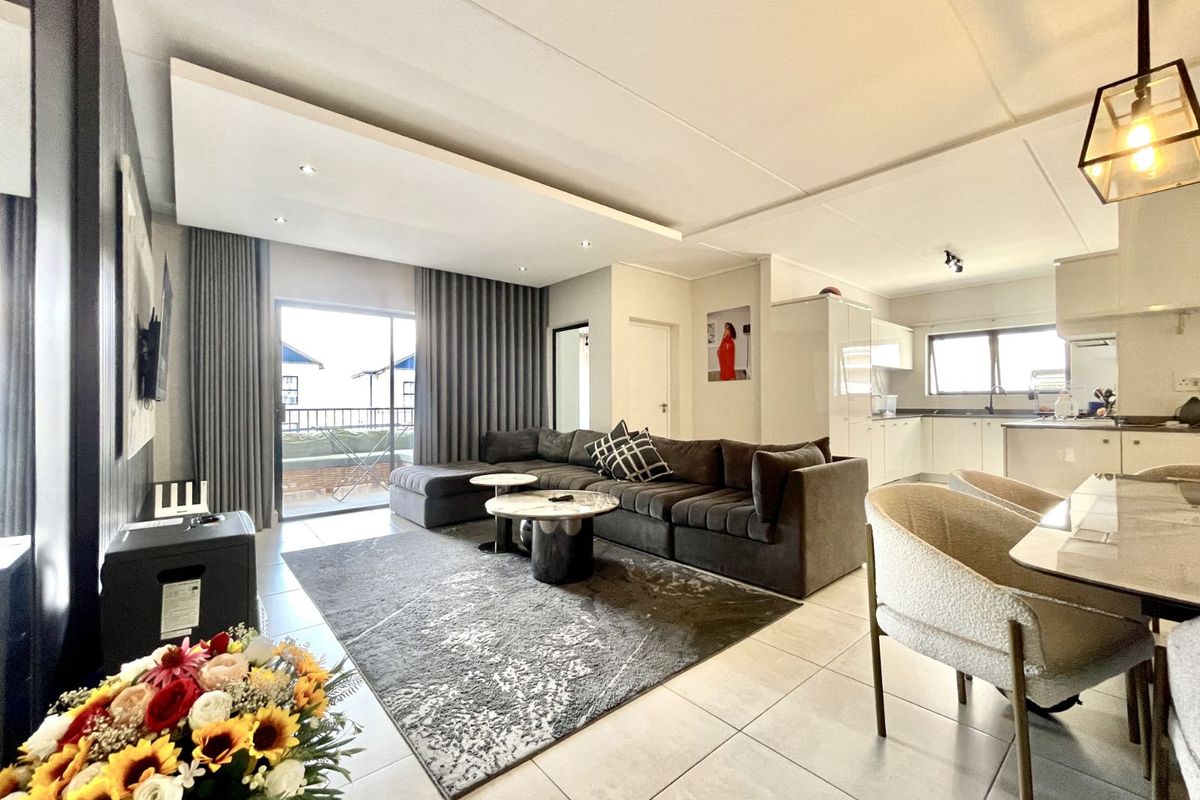 Apartment For Sale in Waterfall - Photo 2