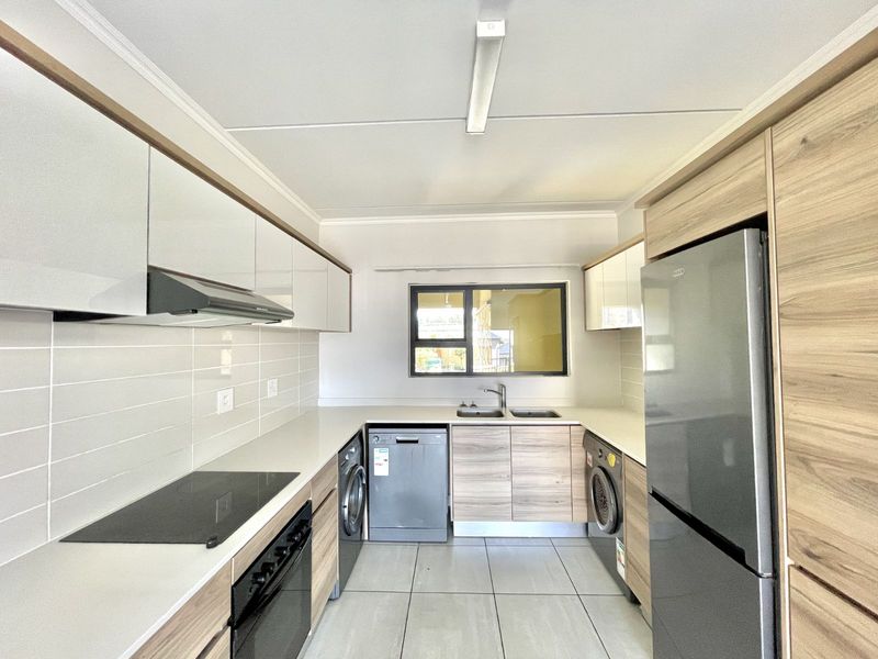 Apartment For Sale in Waterfall - Photo 8
