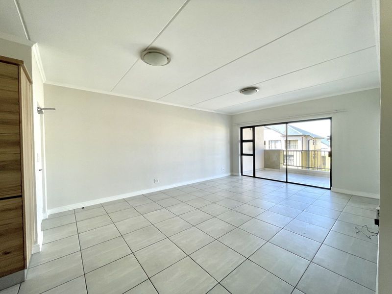 Apartment For Sale in Waterfall - Photo 5