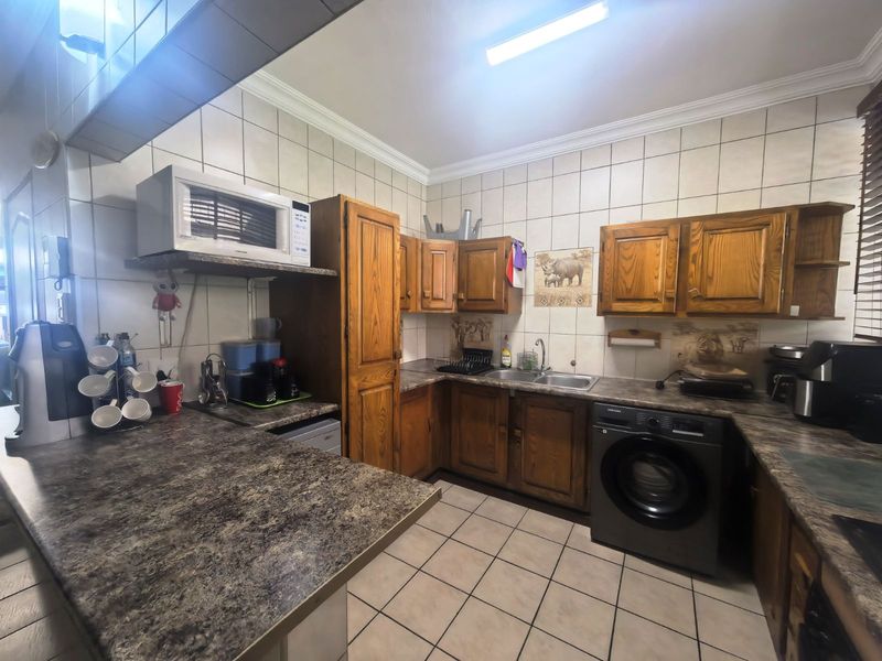 House For Sale in Lyttelton Manor - Photo 8