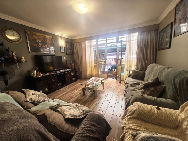 House For Sale in Lyttelton Manor - Photo 3