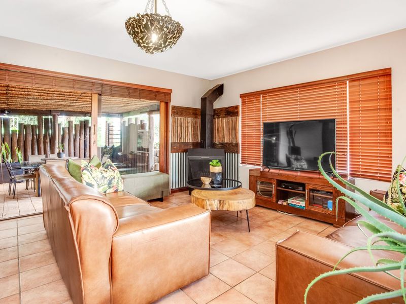 House For Sale in Featherbrooke Estate - Photo 7