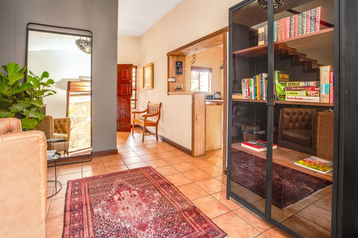 House For Sale in Featherbrooke Estate - Photo 3