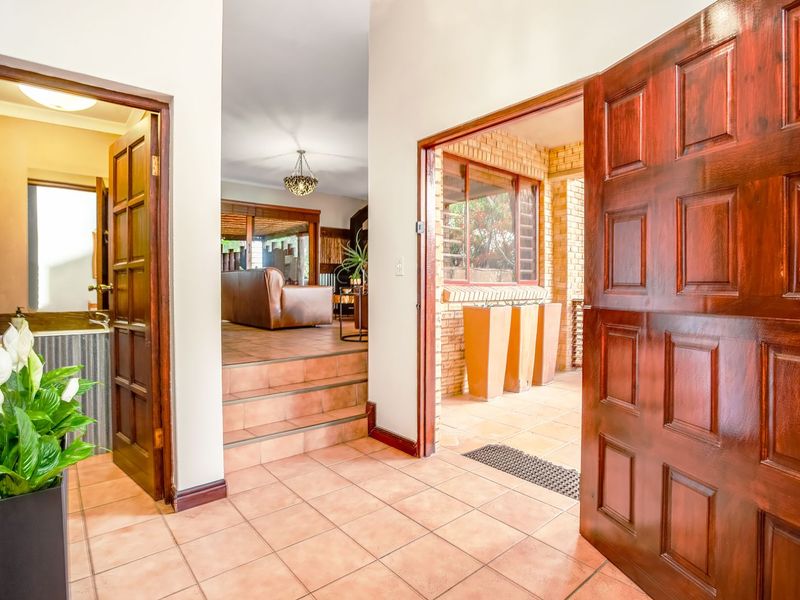 House For Sale in Featherbrooke Estate - Photo 2