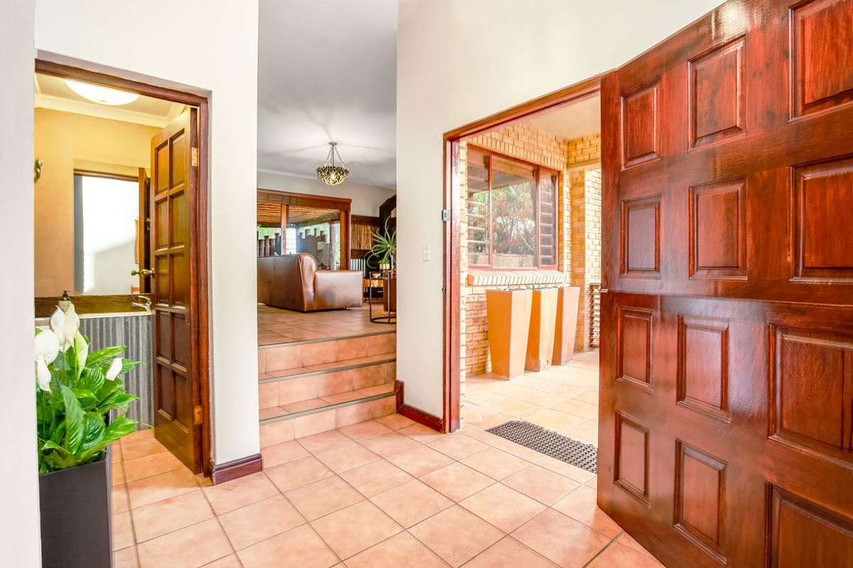 House For Sale in Featherbrooke Estate - Photo 2