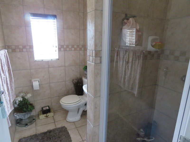 Apartment For Sale in Die Hoewes - Photo 6