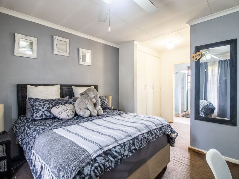 Townhouse For Sale in Doornpoort - Photo 9