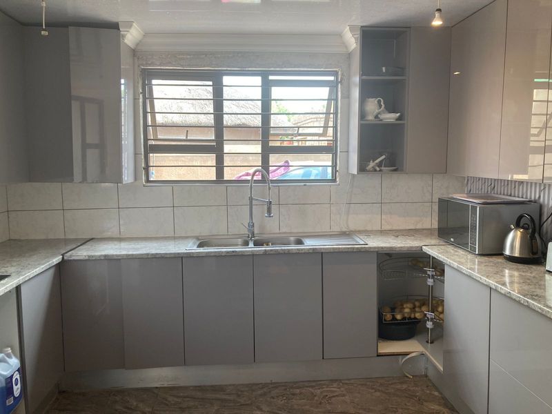 House For Sale in Hammanskraal Central - Photo 6