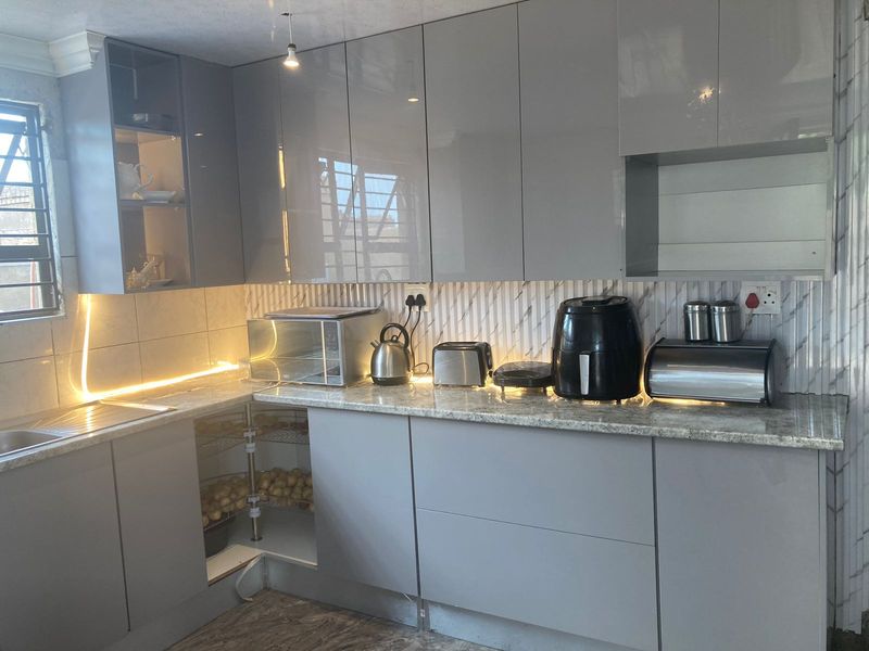 House For Sale in Hammanskraal Central - Photo 5