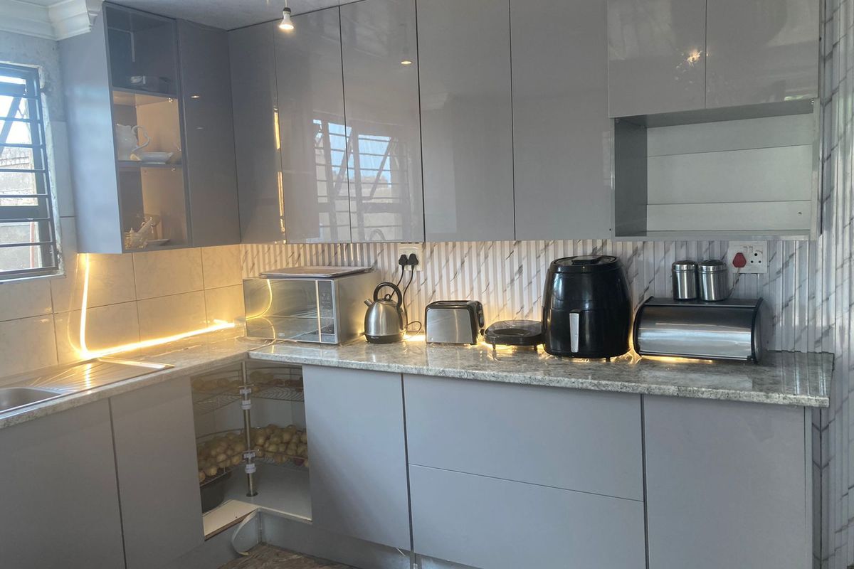 House For Sale in Hammanskraal Central - Photo 5