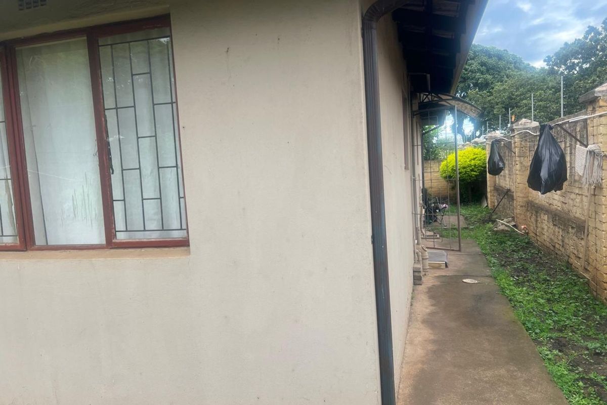 Apartment For Sale in Empangeni Central - Photo 2