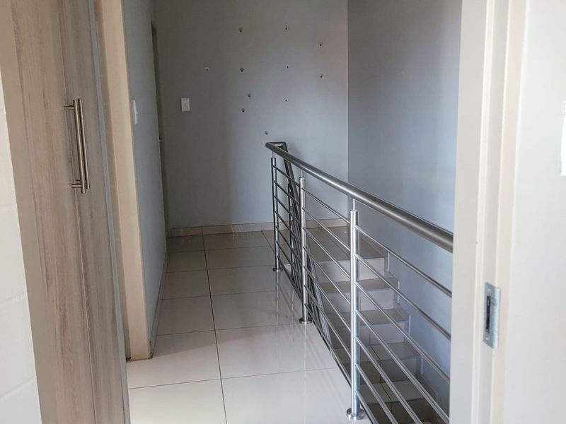 House For Sale in Jackaroo Park - Photo 8