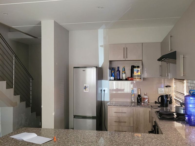 House For Sale in Jackaroo Park - Photo 6